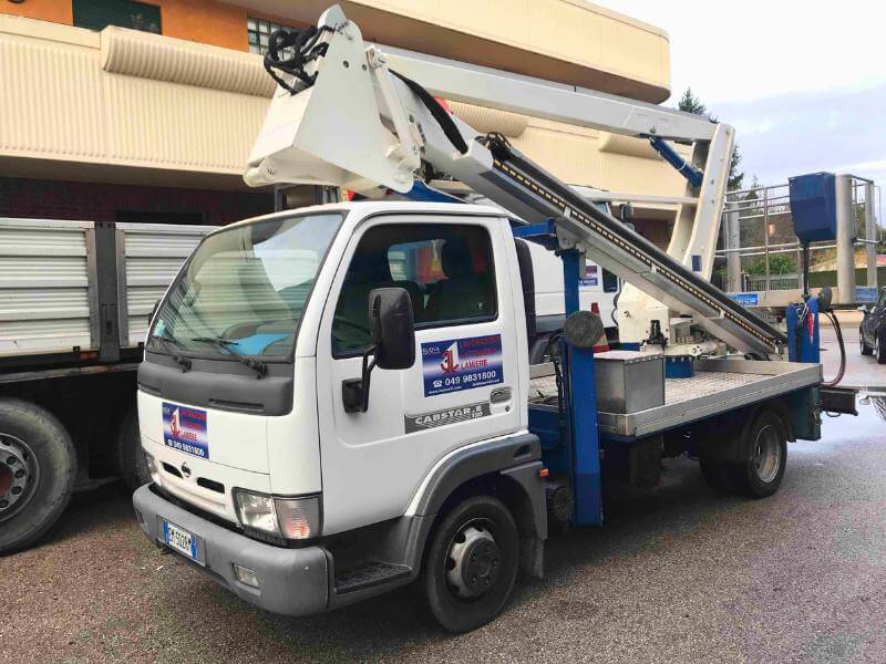 camion piattaforma di nuova 3l a fosso venezia camion piattaforma di nuova 3l a fosso venezia